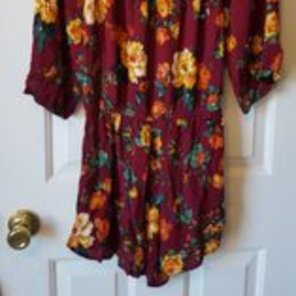 Ambiance Floral Romper size Small - Picture 5 of 5
